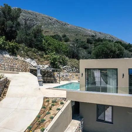 וילה Sigma Villa, Private Swimming Pool Garden, Panoramic Sunset העיירה רתימנו