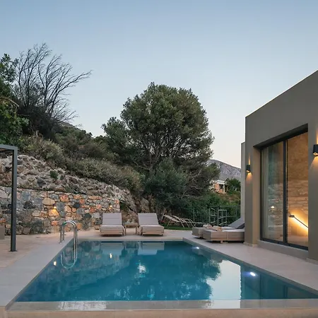 וילה Sigma Villa, Private Swimming Pool Garden, Panoramic Sunset העיירה רתימנו