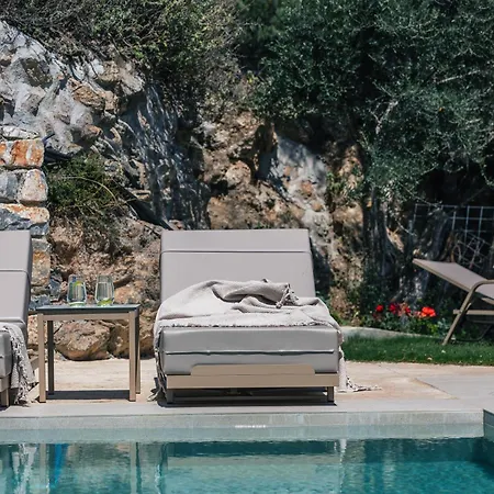 Sigma Villa, Private Swimming Pool Garden, Panoramic Sunset העיירה רתימנו